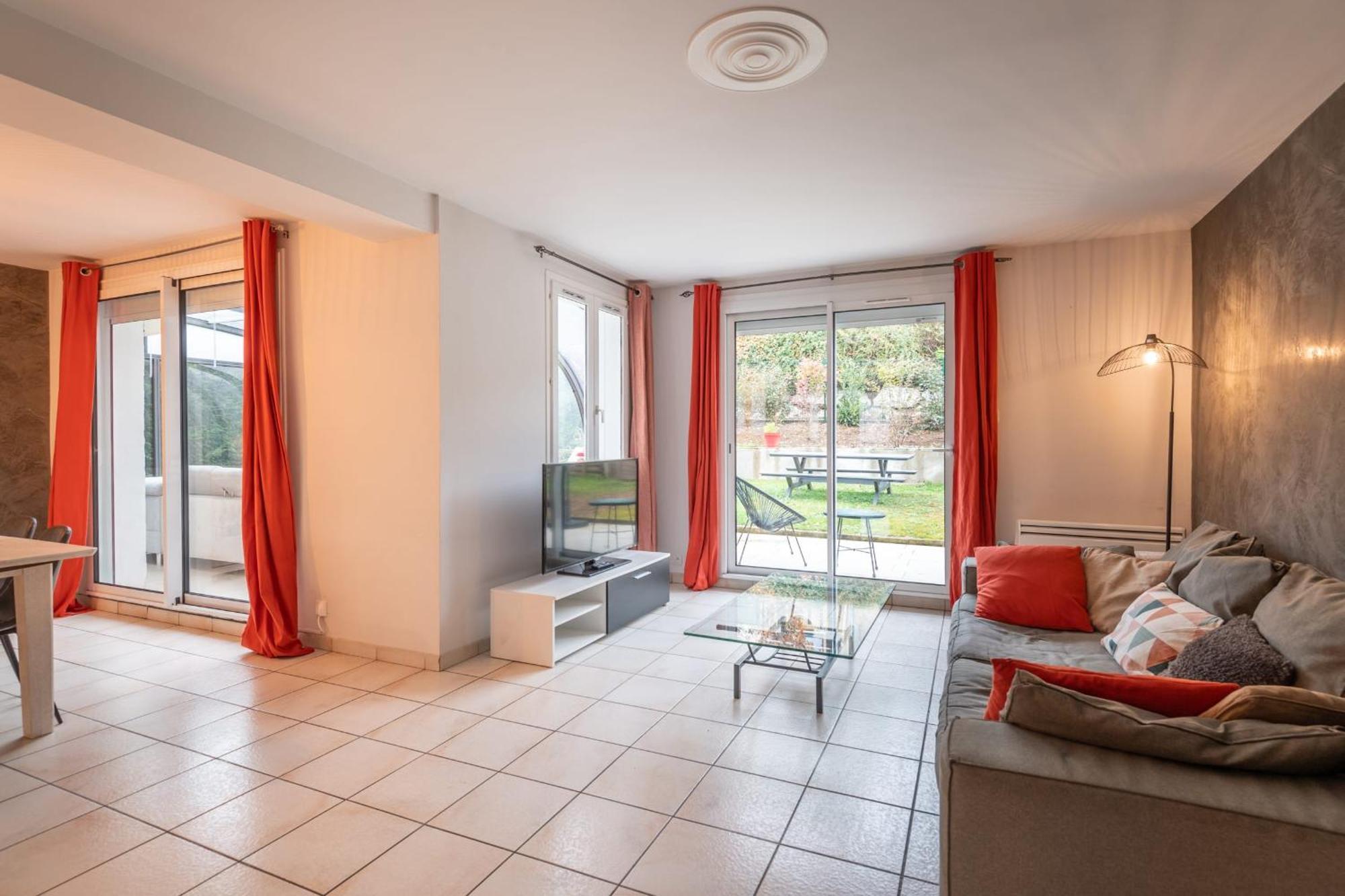 Villa Alpiloc - Town House With Garden And Winter Lounge Annecy Esterno foto